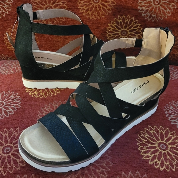 Spring Sporty Wedge 9.5 - Picture 2 of 4